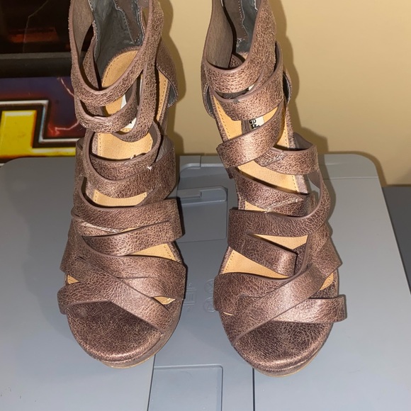 Buckle Not Rated Wedge - Picture 2 of 4